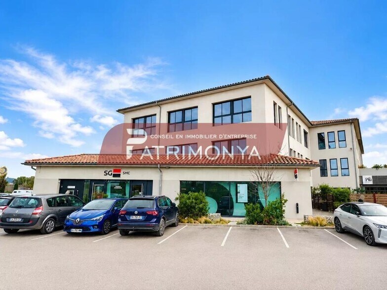Office in Aubagne for lease - Building Photo - Image 1 of 4