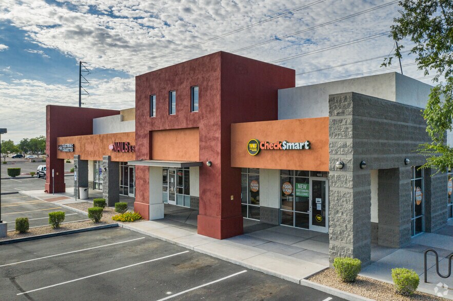 6690 W Cactus Rd, Glendale, AZ à louer - Photo du bâtiment - Image 3 de 5