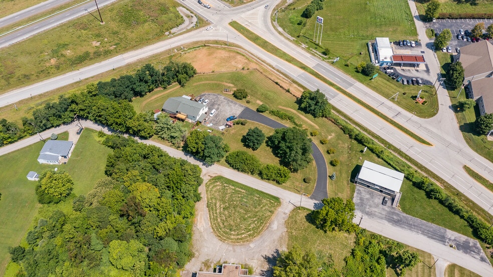 4912 Old Georgetown Rd, Georgetown, IN à vendre - Photo du bâtiment - Image 3 de 17