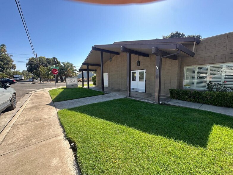 2561 5th St, Ceres, CA à vendre - Photo du bâtiment - Image 2 de 13