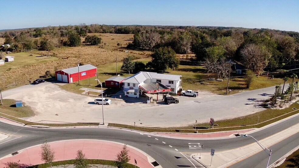 15738 Ponce De Leon Blvd, Brooksville, FL à vendre - Photo du bâtiment - Image 3 de 19