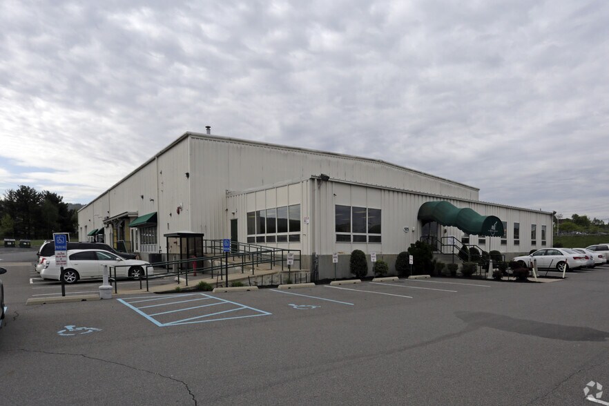 125 N Wilkes Barre Blvd, Wilkes-Barre, PA à louer - Photo principale - Image 1 de 5