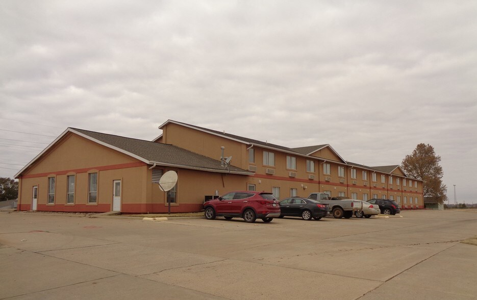 800 E Oklahoma Blvd, Alva, OK à vendre - Photo du bâtiment - Image 2 de 3