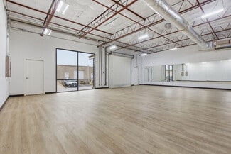 Plus de détails pour 1300 E Arapaho Rd, Richardson, TX - Local d'activités à louer