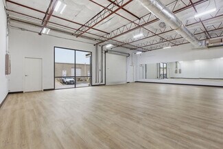 Plus de détails pour 1300 E Arapaho Rd, Richardson, TX - Local d'activités à louer