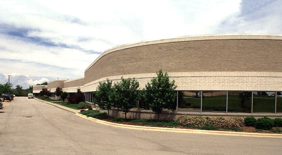 1937 Wright Blvd, Schaumburg, IL for lease - Building Photo - Image 3 of 44