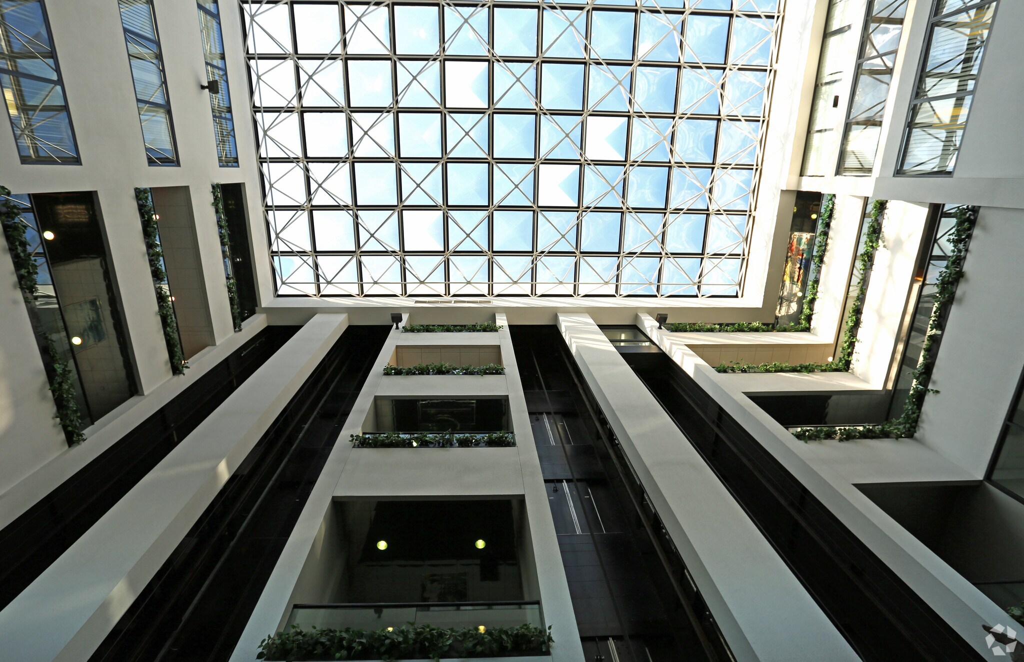 70 E Sunrise Hwy, Valley Stream, NY for lease Interior Photo- Image 1 of 3