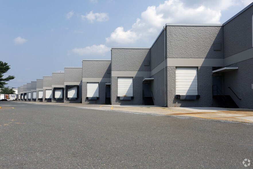 182 Ridge Rd, South Brunswick, NJ for lease - Building Photo - Image 2 of 6