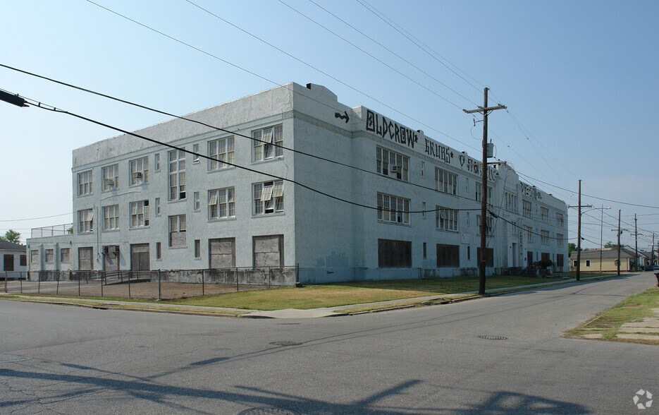 1301 Clouet St, New Orleans, LA à vendre - Photo du bâtiment - Image 2 de 32