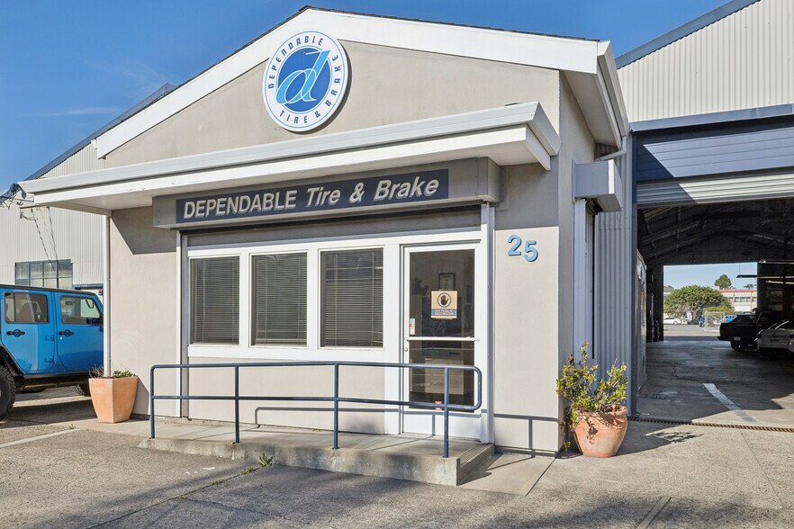 25 Market St, San Rafael, CA à vendre - Photo du bâtiment - Image 3 de 35