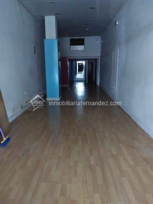 Commerce de détail dans Cáceres, Cáceres à louer - Photo du bâtiment - Image 1 de 3