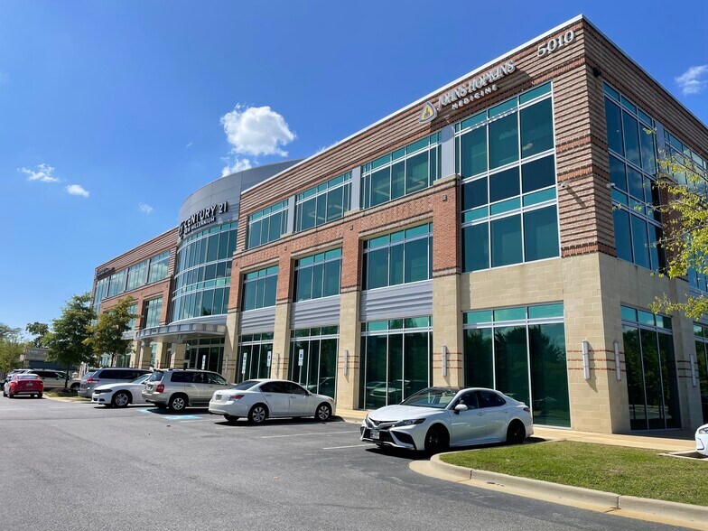 5010 Regency Pl, White Plains, MD à louer - Photo du bâtiment - Image 2 de 7