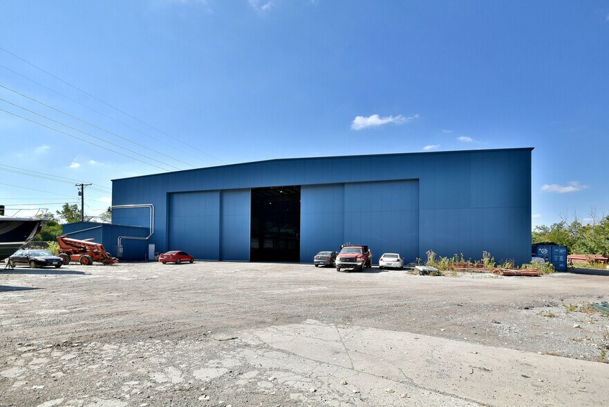 5700 41st, Forest View, IL à vendre - Photo du bâtiment - Image 2 de 40