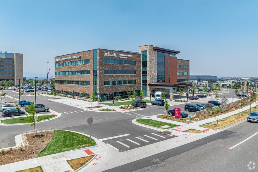 9051 SSG Chris Falkel Dr, Highlands Ranch, CO à louer - Photo du bâtiment - Image 3 de 27