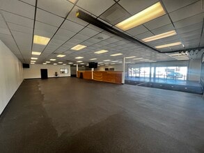 16889-16929 Beach Blvd, Huntington Beach, CA for lease Interior Photo- Image 2 of 8