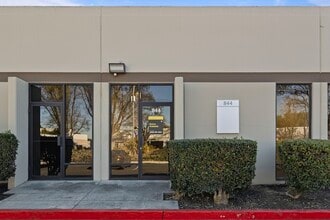 720-742 Charcot Ave, San Jose, CA à louer Photo intérieure- Image 2 de 21