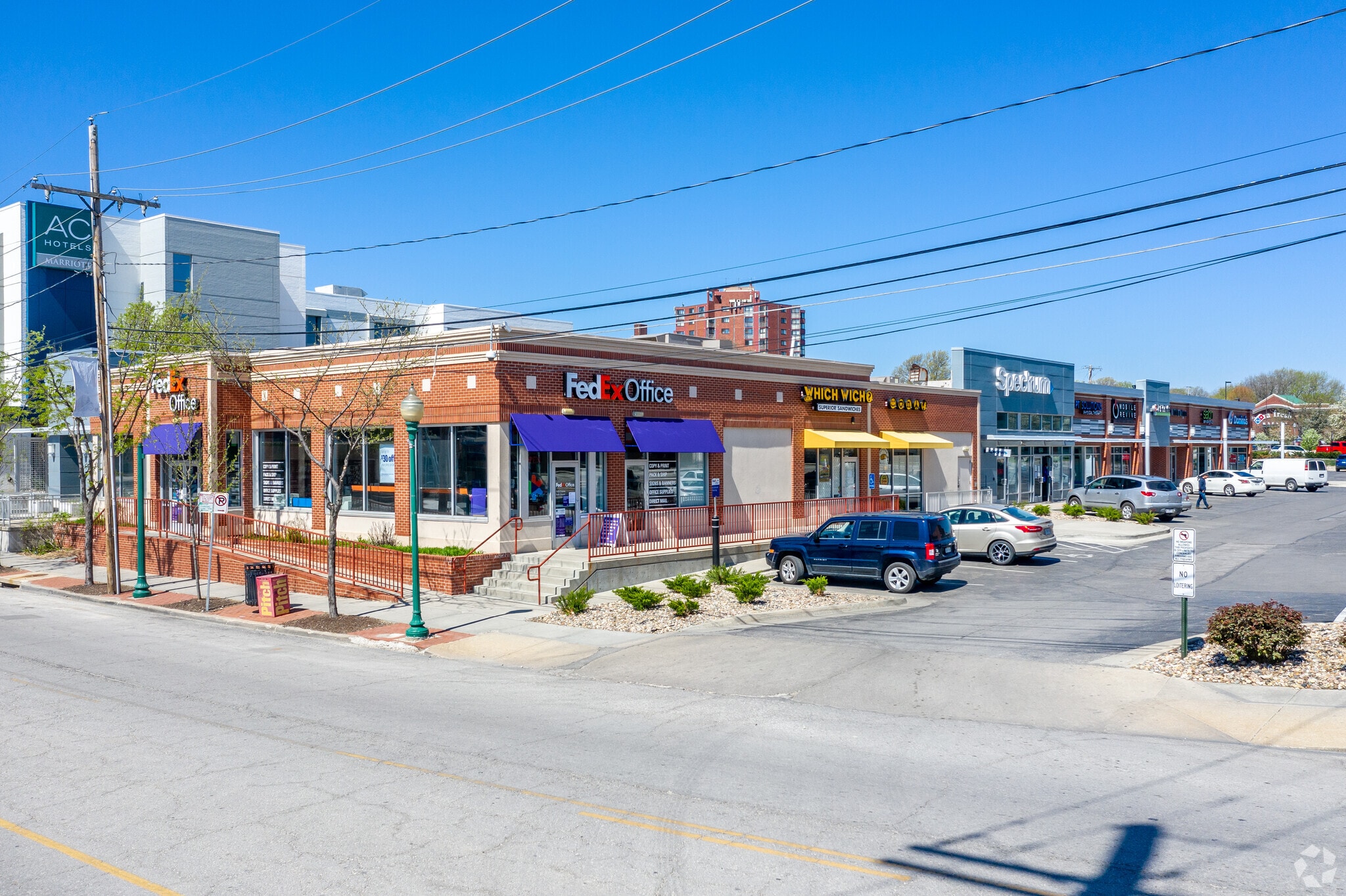 534-556 Westport Rd, Kansas City, MO for lease Primary Photo- Image 1 of 4