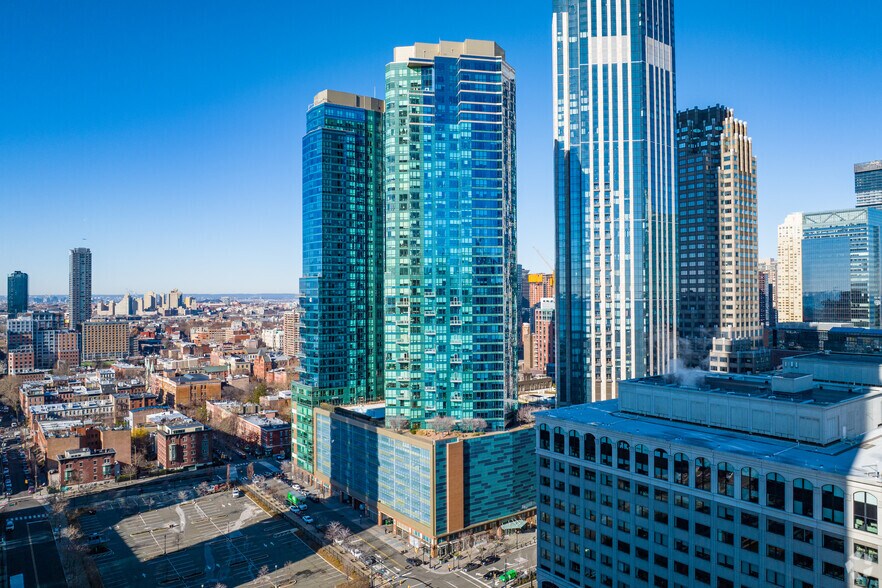 77 HUDSON St, Jersey City, NJ à vendre - Photo du bâtiment - Image 1 de 9