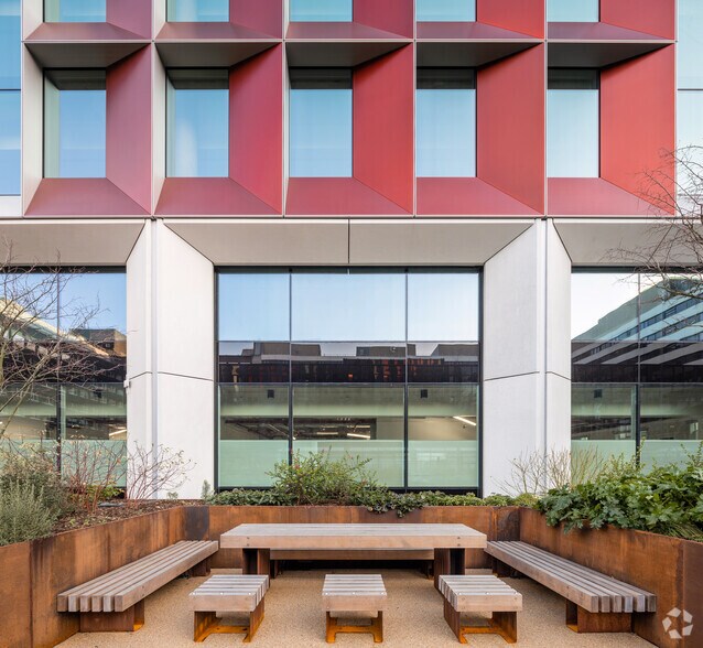 245 Hammersmith Rd, Londres à louer - Photo du bâtiment - Image 2 de 31