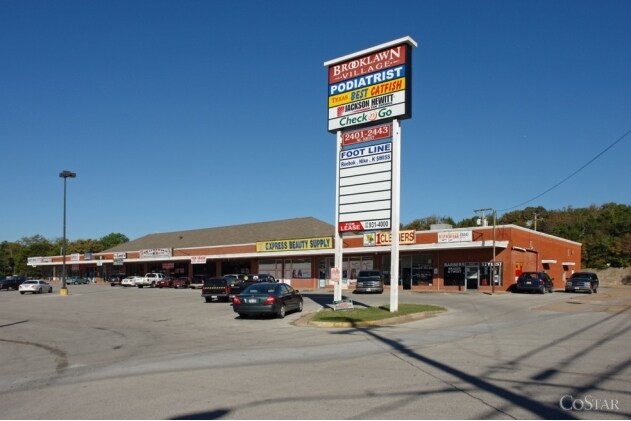 2401-2443 W Kiest Blvd, Dallas, TX à louer - Photo principale - Image 2 de 4