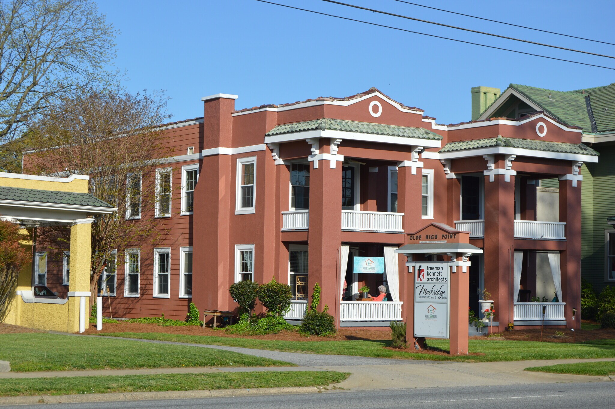 1102 N Main St, High Point, NC à louer Photo du bâtiment- Image 1 de 31