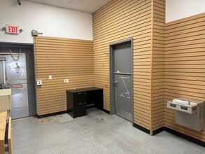 1701 W Dorothy Ln, Dayton, OH à louer Photo du bâtiment- Image 2 de 6