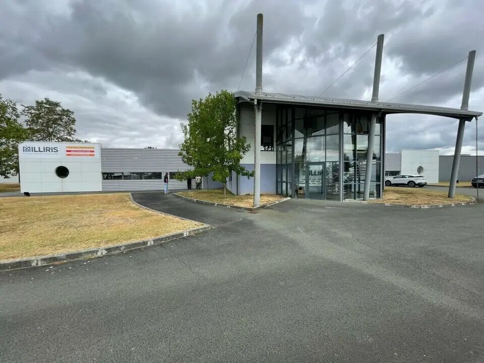 Flex in Saintes for sale Building Photo- Image 1 of 16