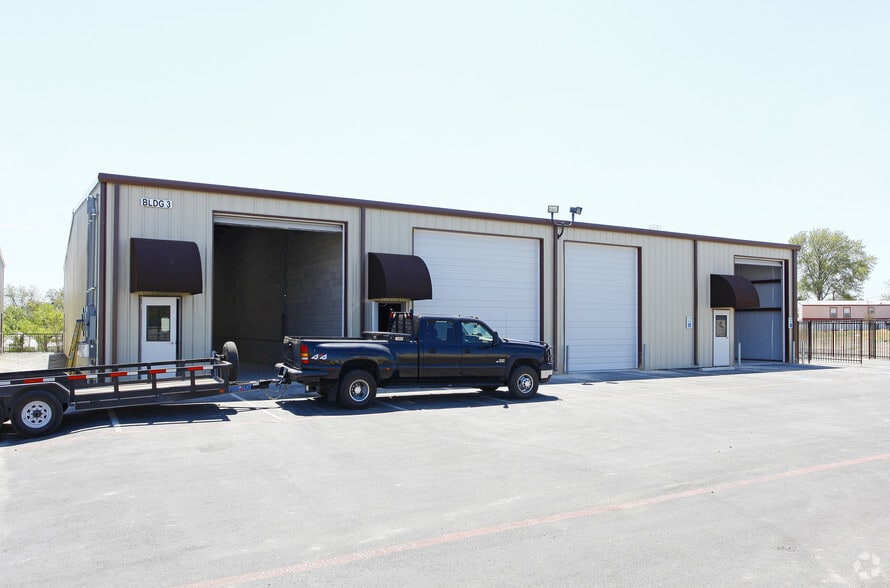 3546 Loop 337, New Braunfels, TX for lease - Building Photo - Image 3 of 5