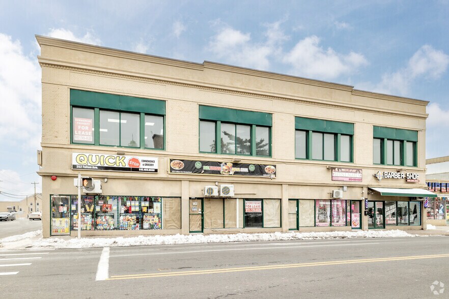 352 Fulton Ave, Hempstead, NY à louer - Photo du bâtiment - Image 3 de 8