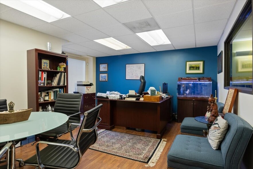 2320 Cotner Ave, Los Angeles, CA for sale - Building Photo - Image 2 of 13