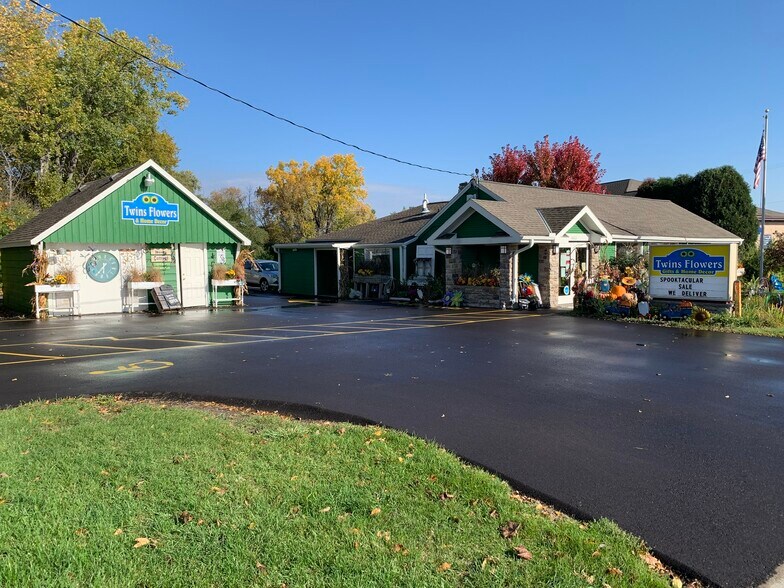 14170 W National Ave, New Berlin, WI for sale - Building Photo - Image 1 of 16