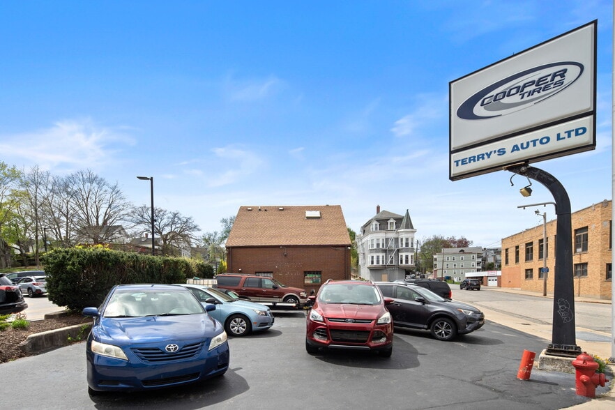 18 Blackstone St, Woonsocket, RI for sale - Building Photo - Image 3 of 10