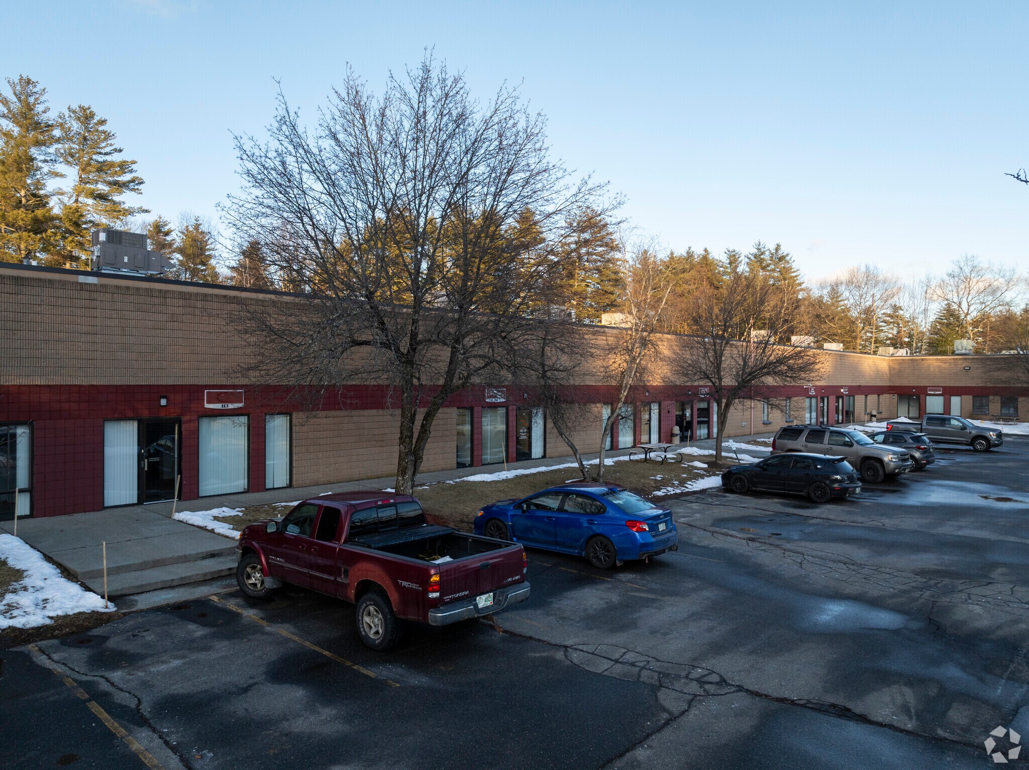 26 Clinton Dr, Hollis, NH à louer Photo du bâtiment- Image 1 de 7