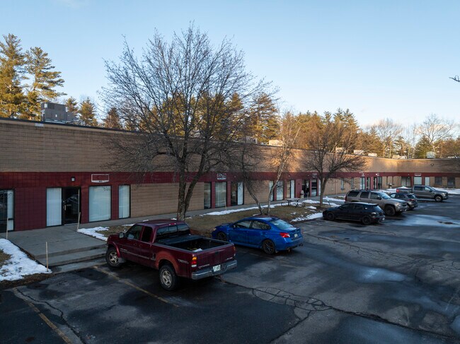 Plus de détails pour 26 Clinton Dr, Hollis, NH - Local d'activités, Industriel à louer