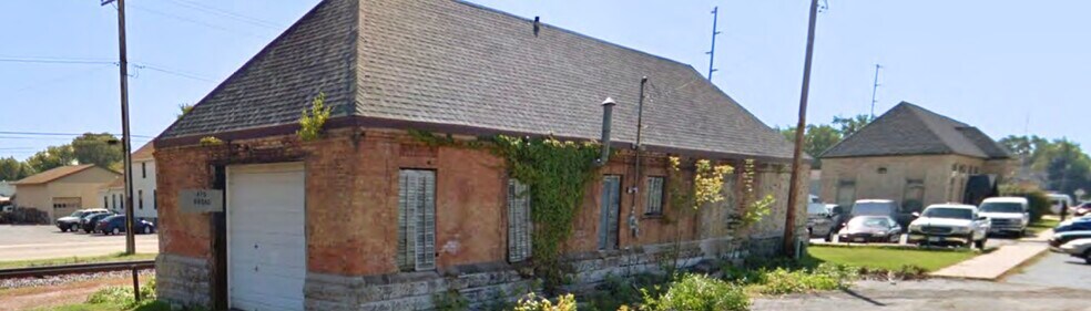 475 Broad St, Oshkosh, WI for sale - Primary Photo - Image 1 of 1