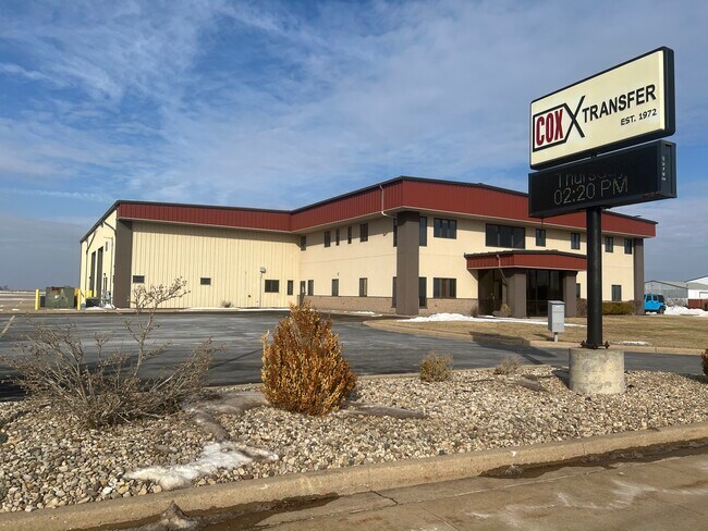 Plus de détails pour 1065 W Center St, Eureka, IL - Bureau, Industriel à louer