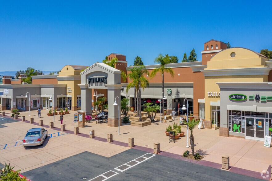 3804-3890 Valley Centre Dr, San Diego, CA à louer - Photo du bâtiment - Image 3 de 9
