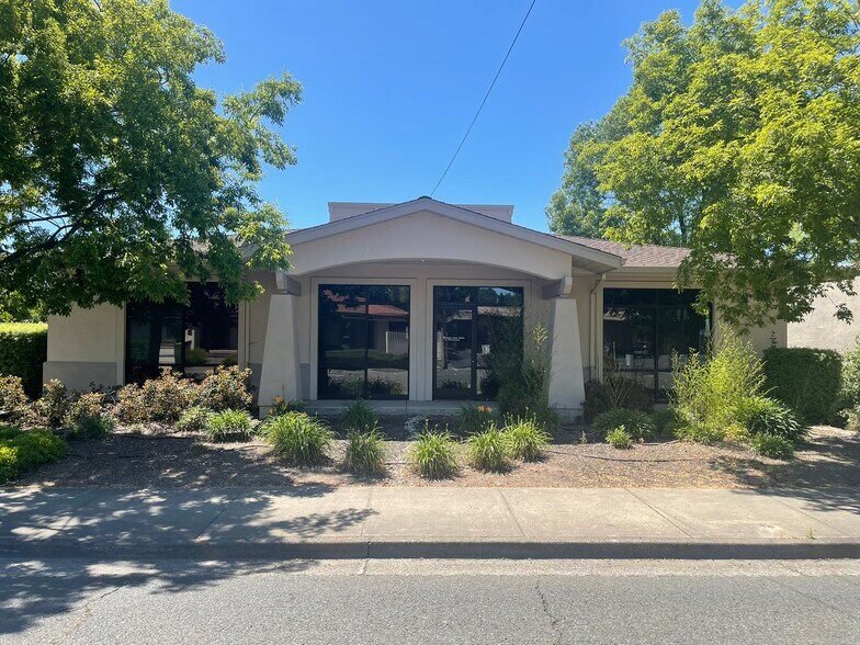 2911 Cleveland Ave, Santa Rosa, CA à louer - Photo du bâtiment - Image 1 de 12