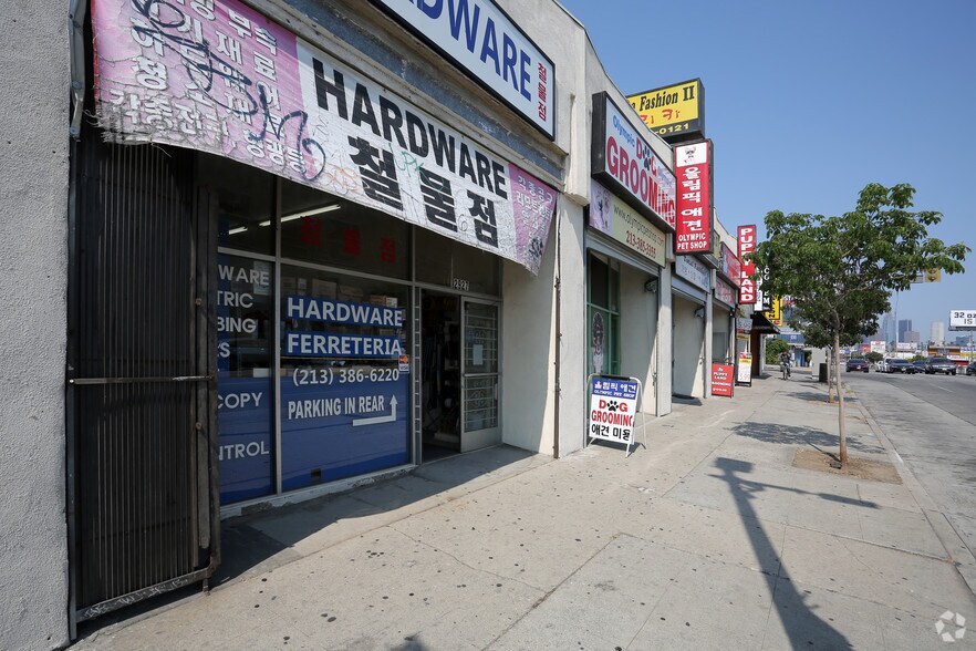 2915-2927 W Olympic Blvd, Los Angeles, CA à louer - Photo du bâtiment - Image 3 de 6