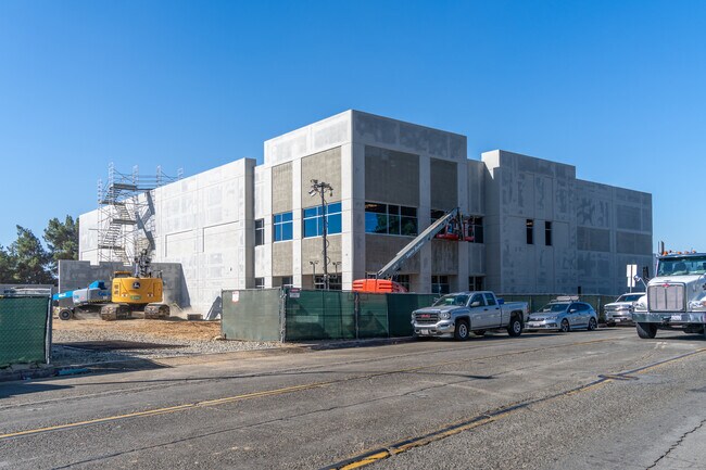 Plus de détails pour SEC of Perris Blvd & Globe St, Moreno Valley, CA - Industriel à louer