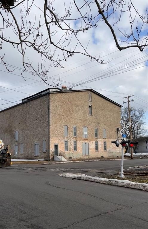 250 Hawley St, Lockport, NY à louer Photo principale- Image 1 de 5
