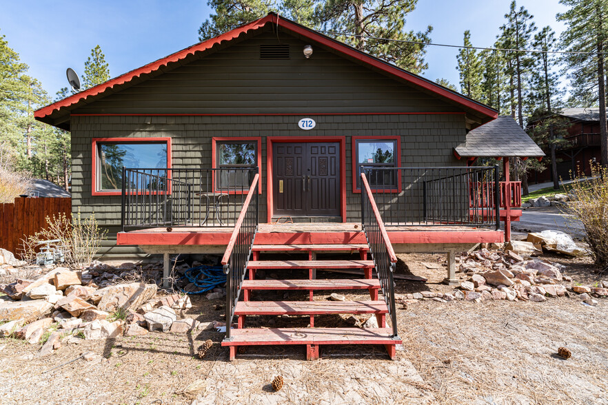 712 W Big Bear Blvd, Big Bear City, CA à vendre - Photo principale - Image 1 de 1