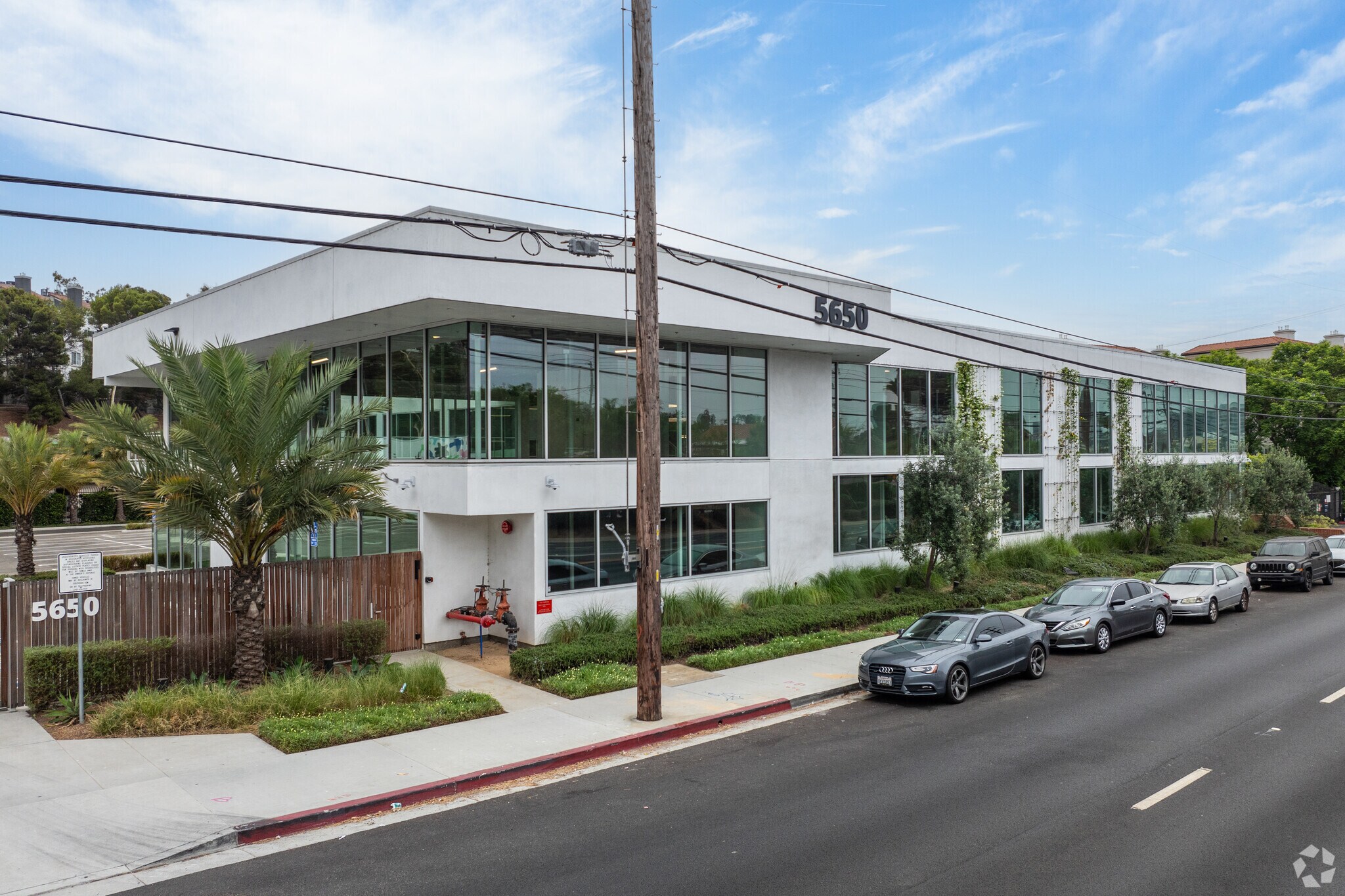 5650 W Centinela Ave, Los Angeles, CA à vendre Photo principale- Image 1 de 7