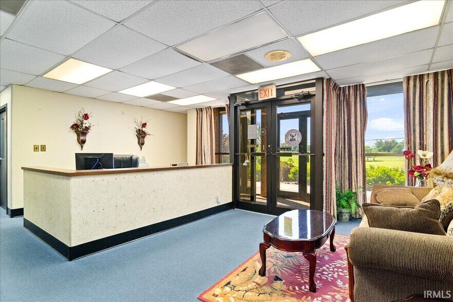 903 Morton st, Oakland City, IN à vendre - Photo du bâtiment - Image 3 de 18