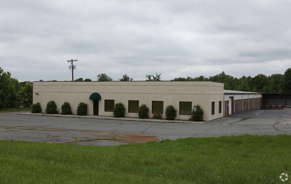 13 Stanley Dr, Thomasville, NC for lease - Primary Photo - Image 1 of 5