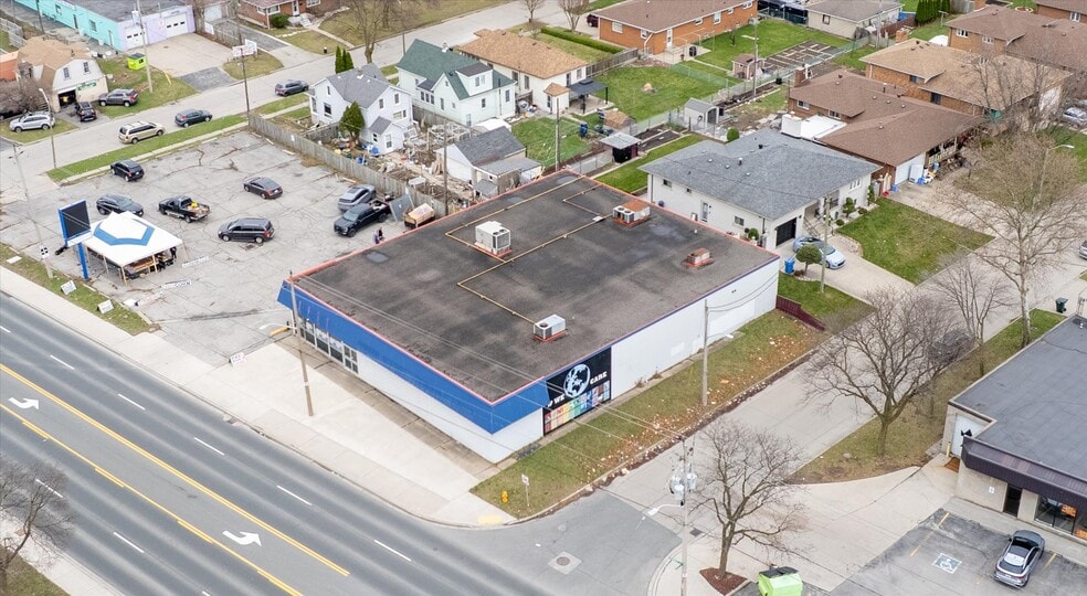 2275 Tecumseh Rd W, Windsor, ON for sale - Building Photo - Image 1 of 1