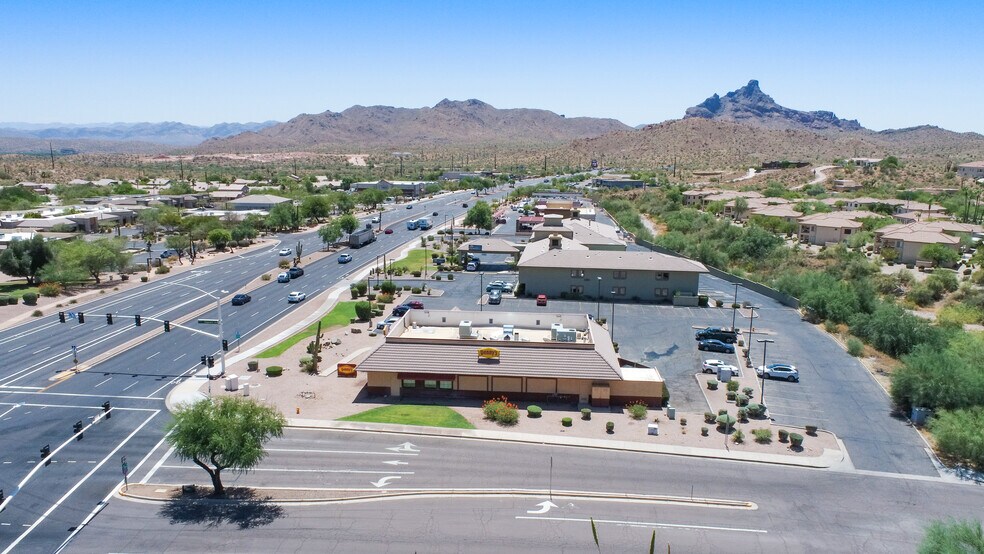 17053 E Shea Blvd, Fountain Hills, AZ à louer - Photo du bâtiment - Image 2 de 3