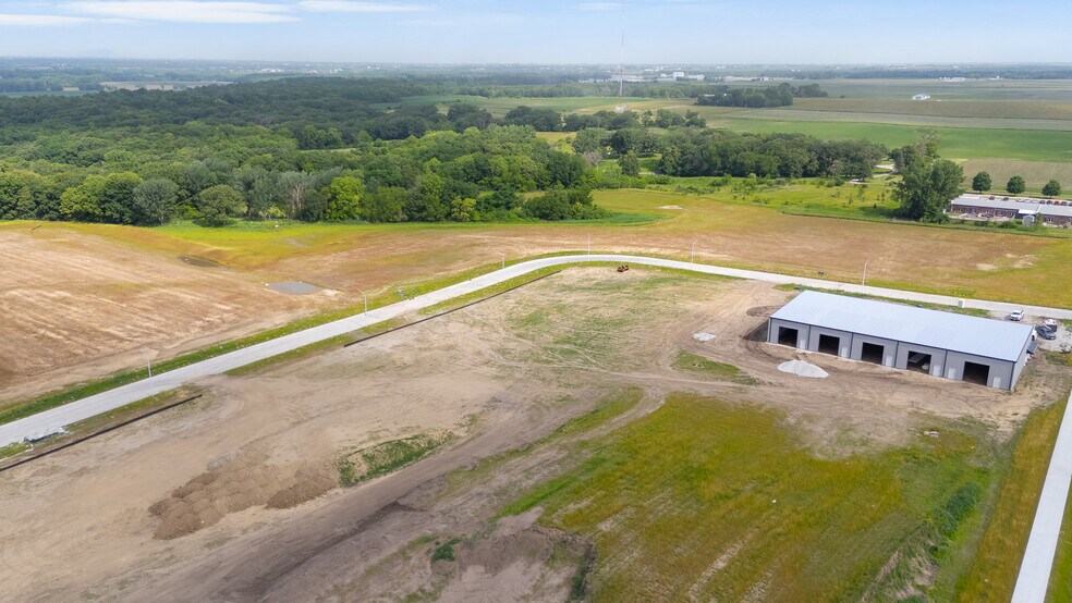 2542 Bailey Ave, Ames, IA à louer - Photo du bâtiment - Image 3 de 4