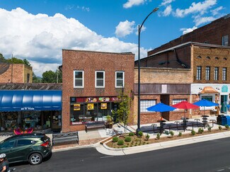 Plus de détails pour 52 W Main St, Brevard, NC - Commerce de détail à louer