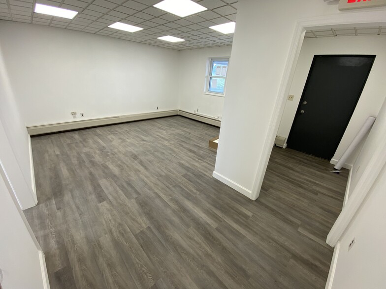 61 Lincoln Hwy, Kearny, NJ for lease - Interior Photo - Image 3 of 3